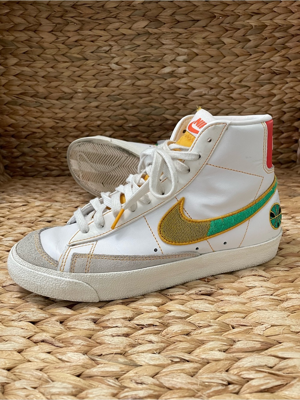 Vintage Nike Blazer Mid 77’ Rosewell Rayguns 2020 Shoes Womens size 8.5 / Mens 7